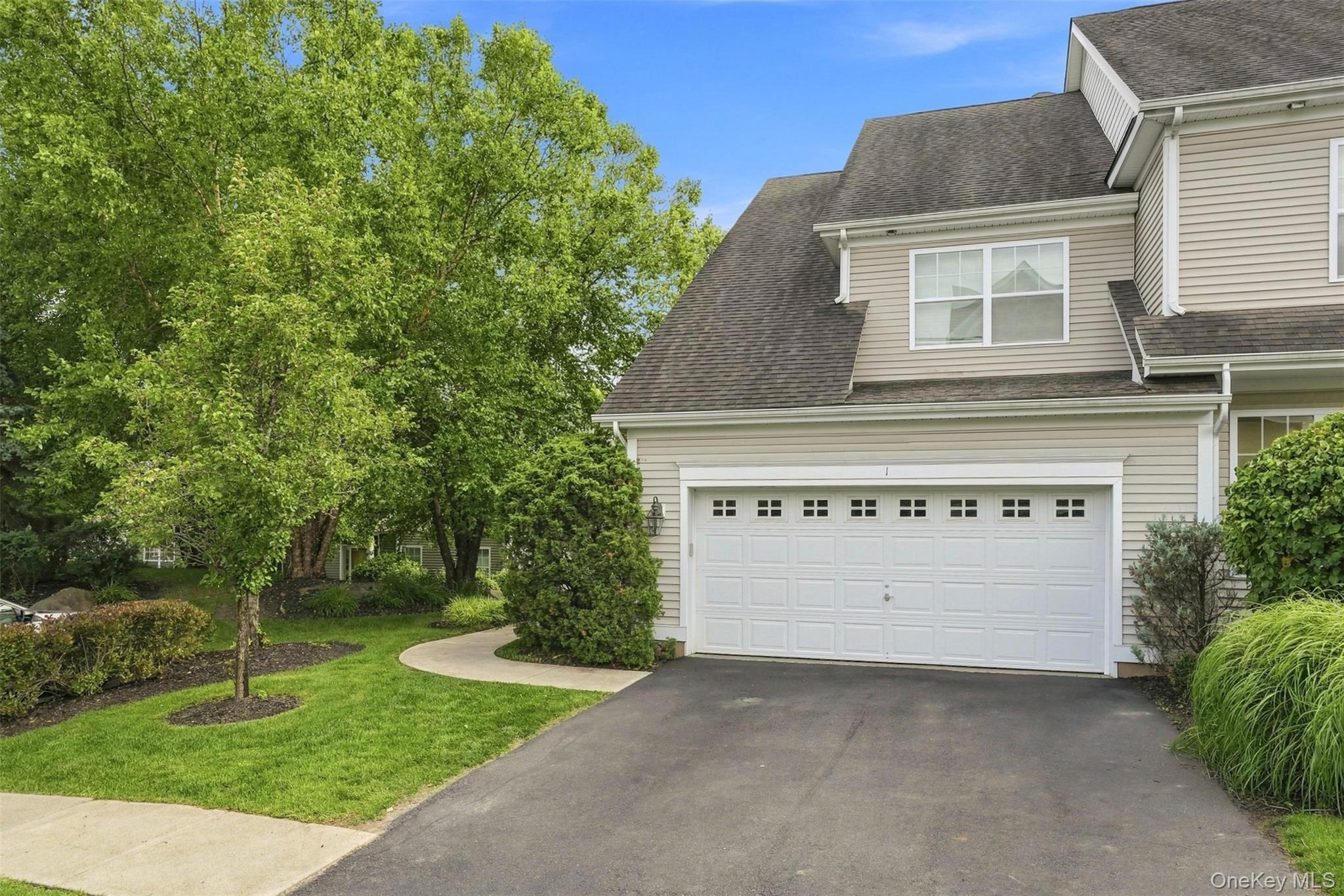 1 High Ridge Lane Property Photo 1