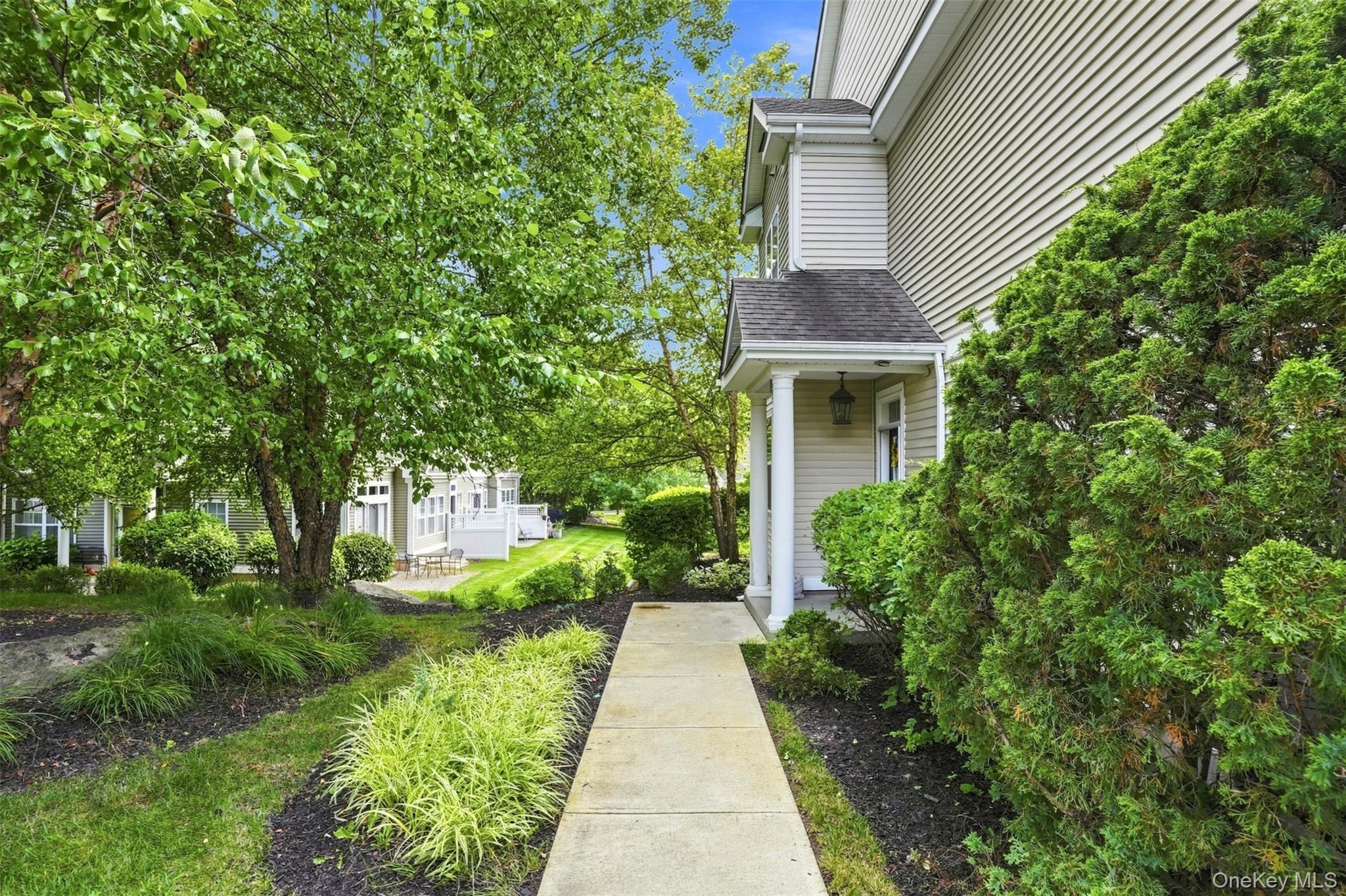 1 High Ridge Lane Property Photo 2