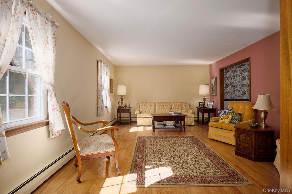 10 Stoutenburgh Drive Property Photo 8