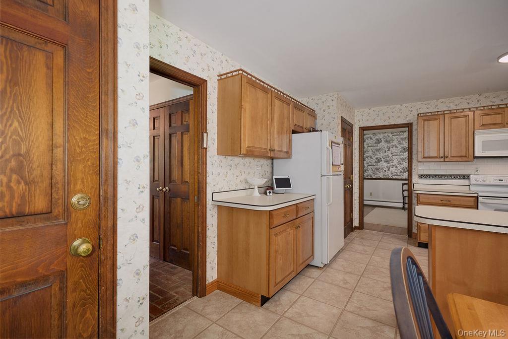 10 Stoutenburgh Drive Property Photo 16