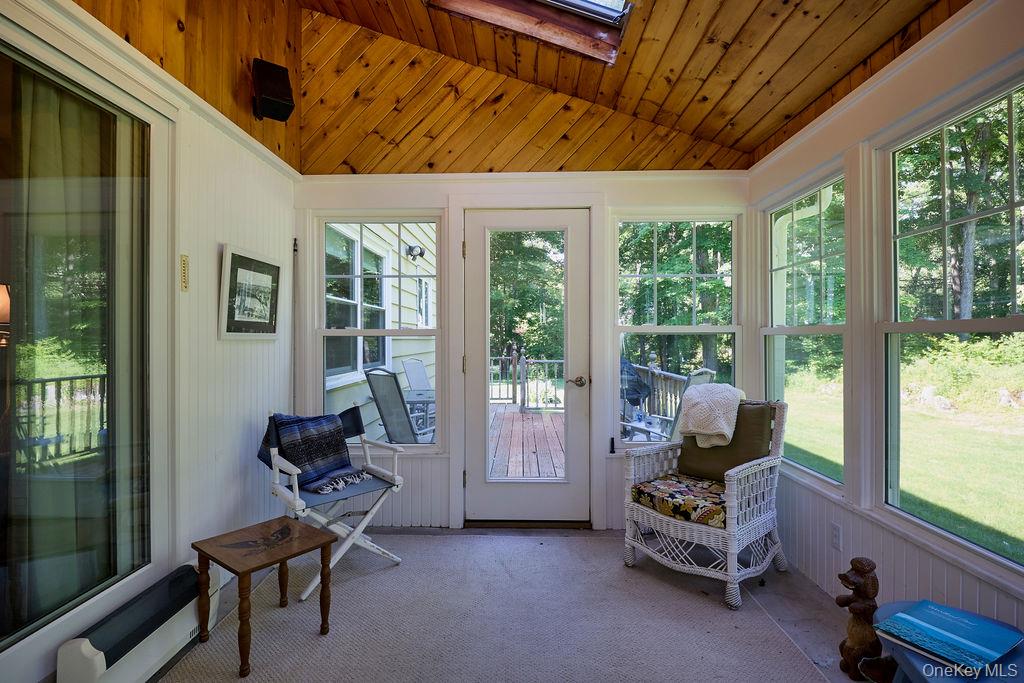 10 Stoutenburgh Drive Property Photo 22