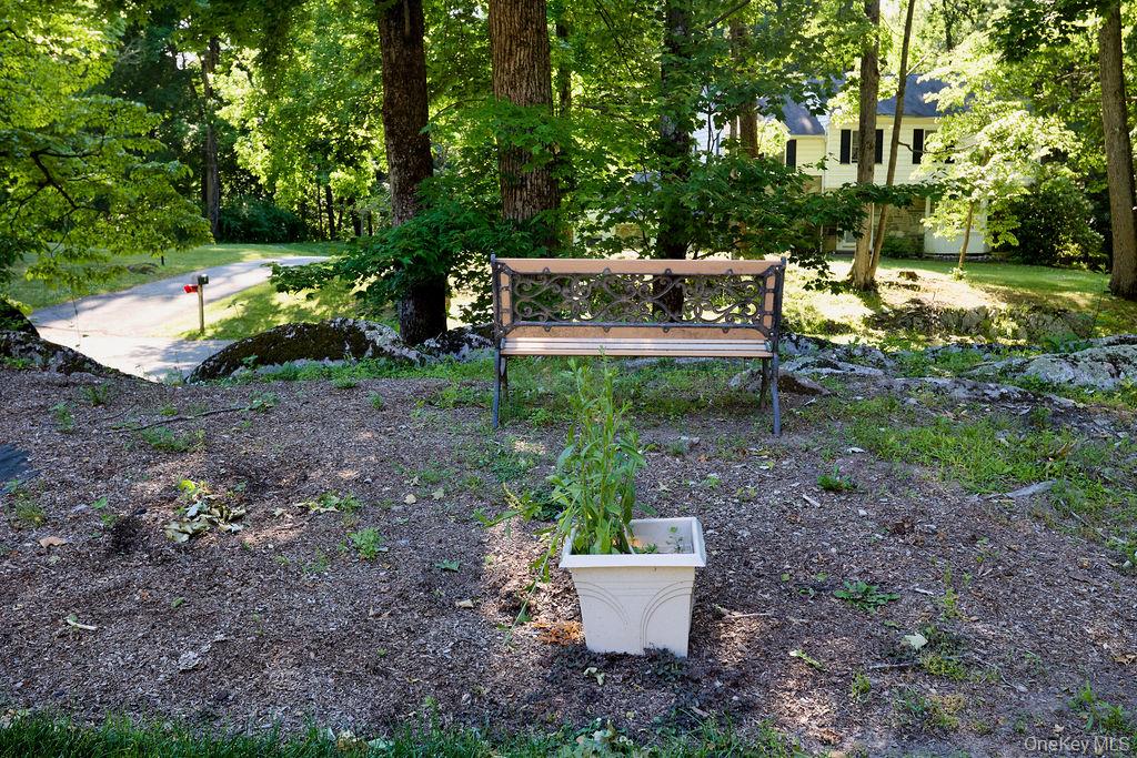 10 Stoutenburgh Drive Property Photo 36