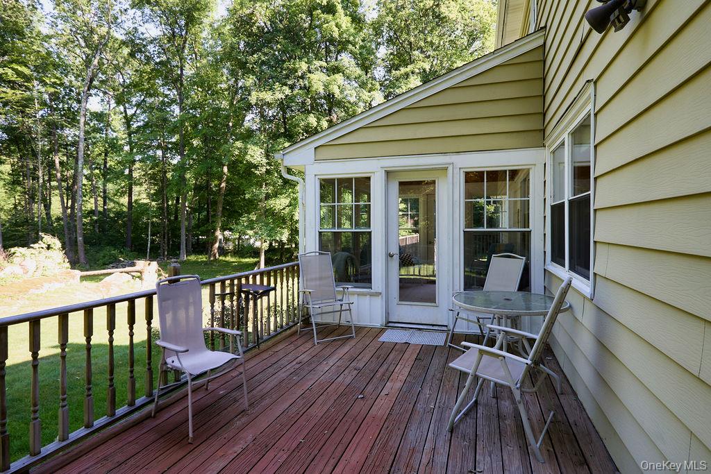 10 Stoutenburgh Drive Property Photo 44