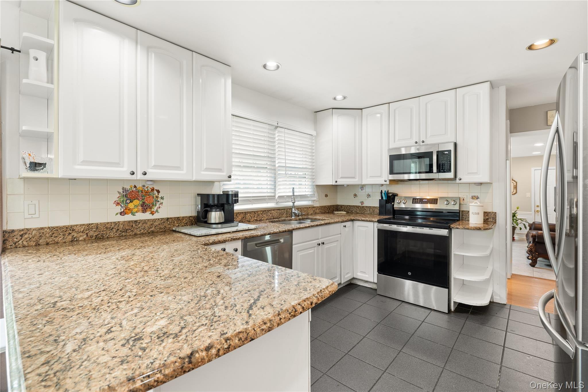 24 Walnut Street Property Photo 3
