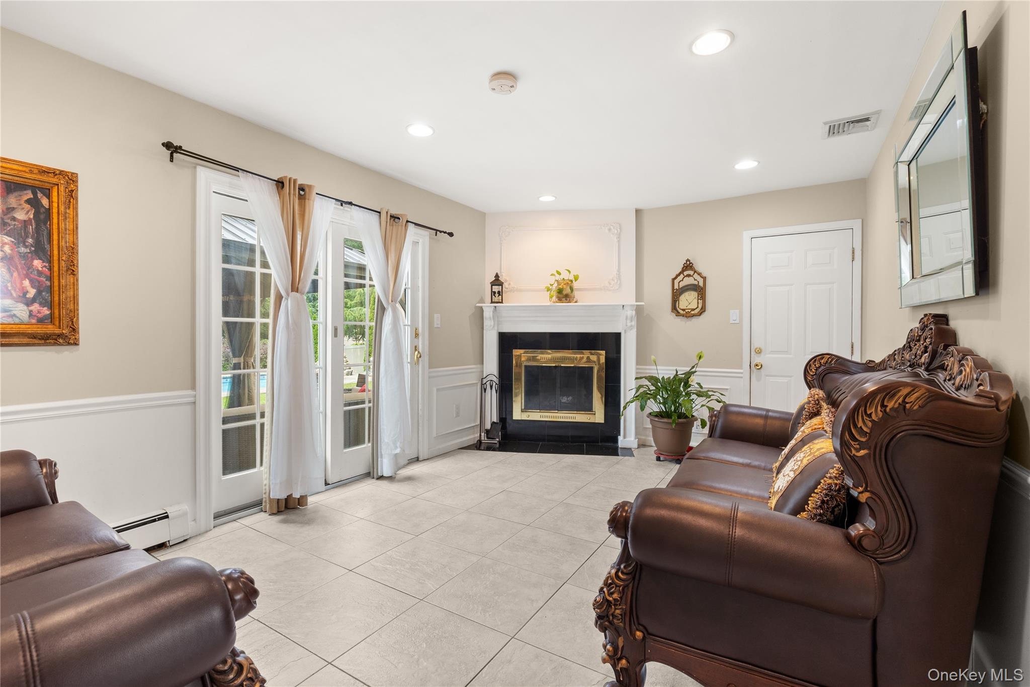 24 Walnut Street Property Photo 6