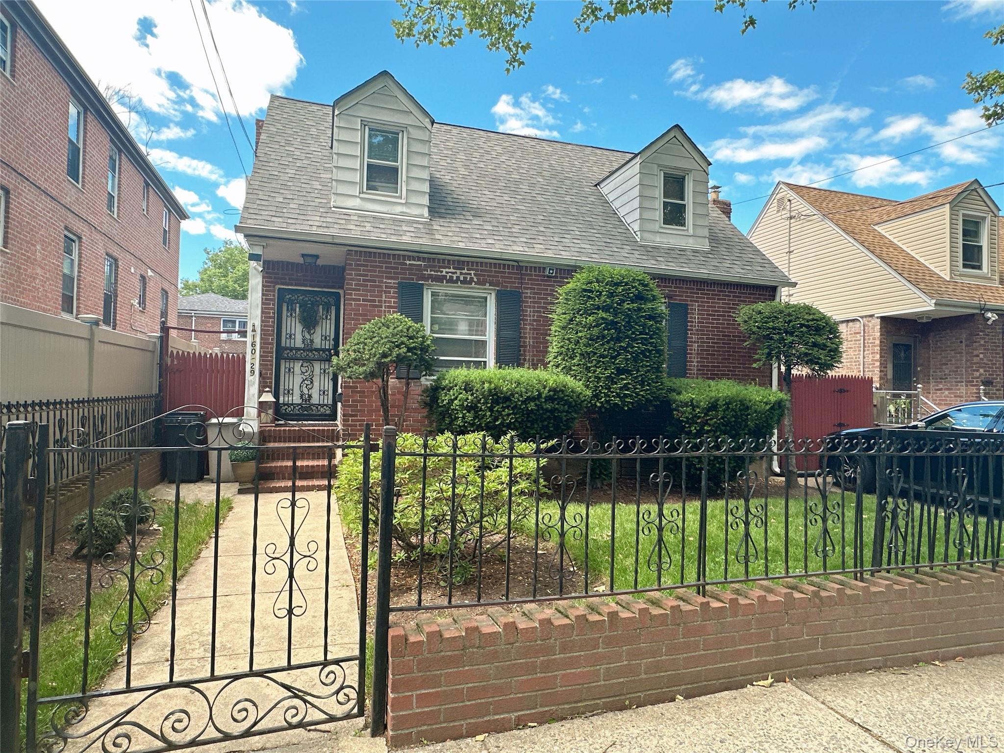16029 76th Avenue Property Photo 1