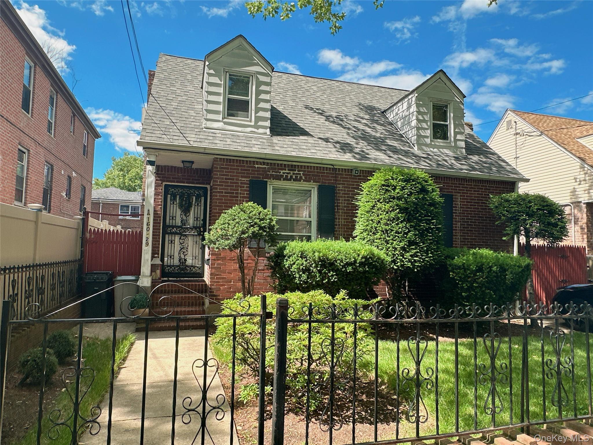16029 76th Avenue Property Photo 2