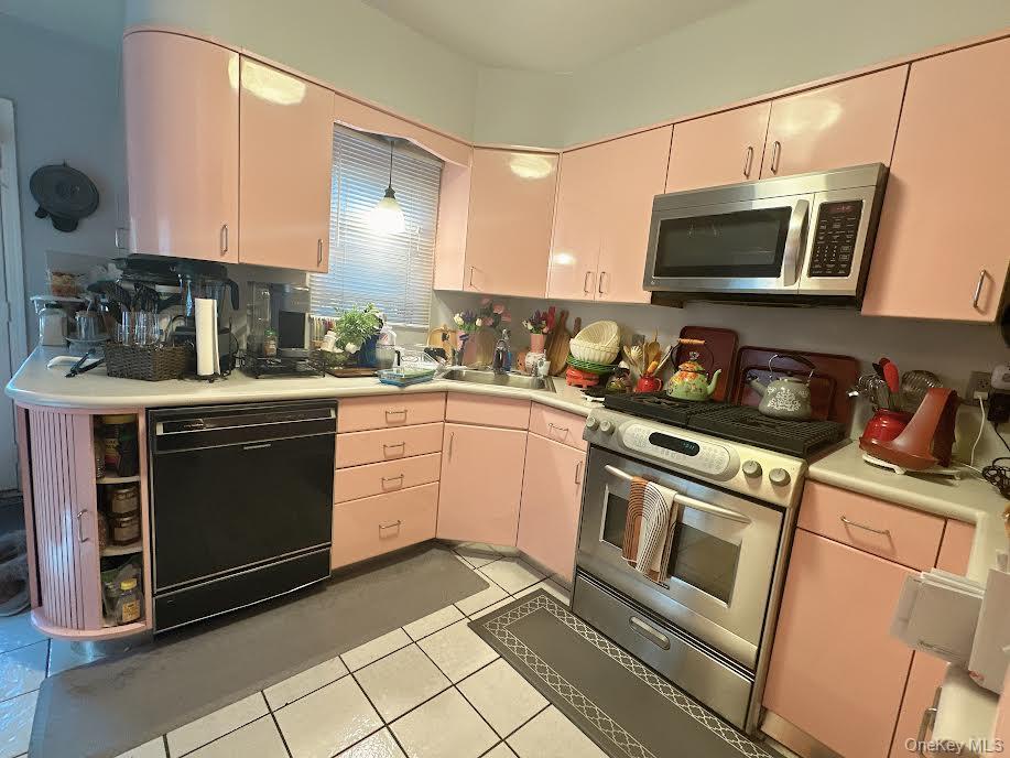 16029 76th Avenue Property Photo 6