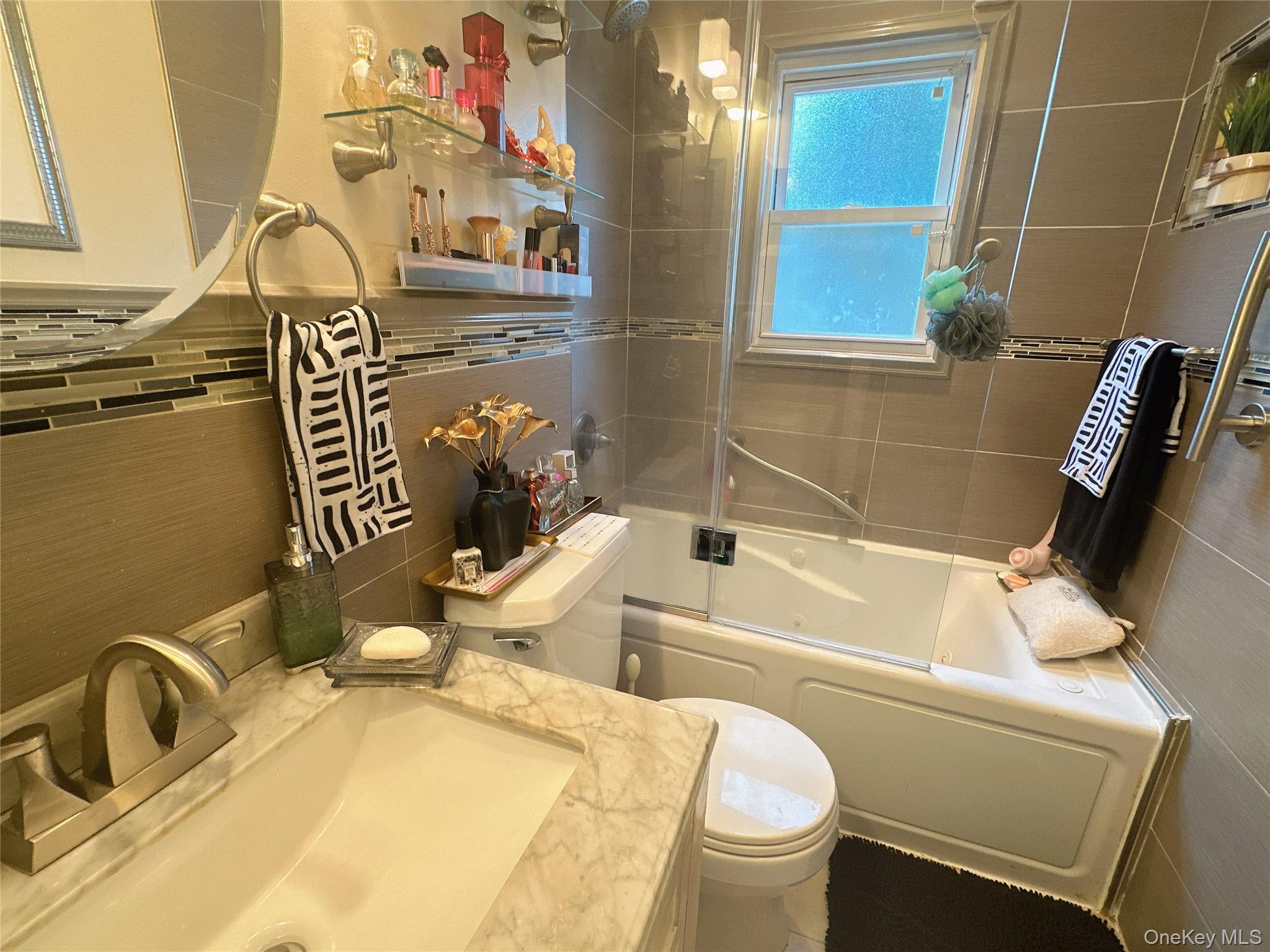 16029 76th Avenue Property Photo 7