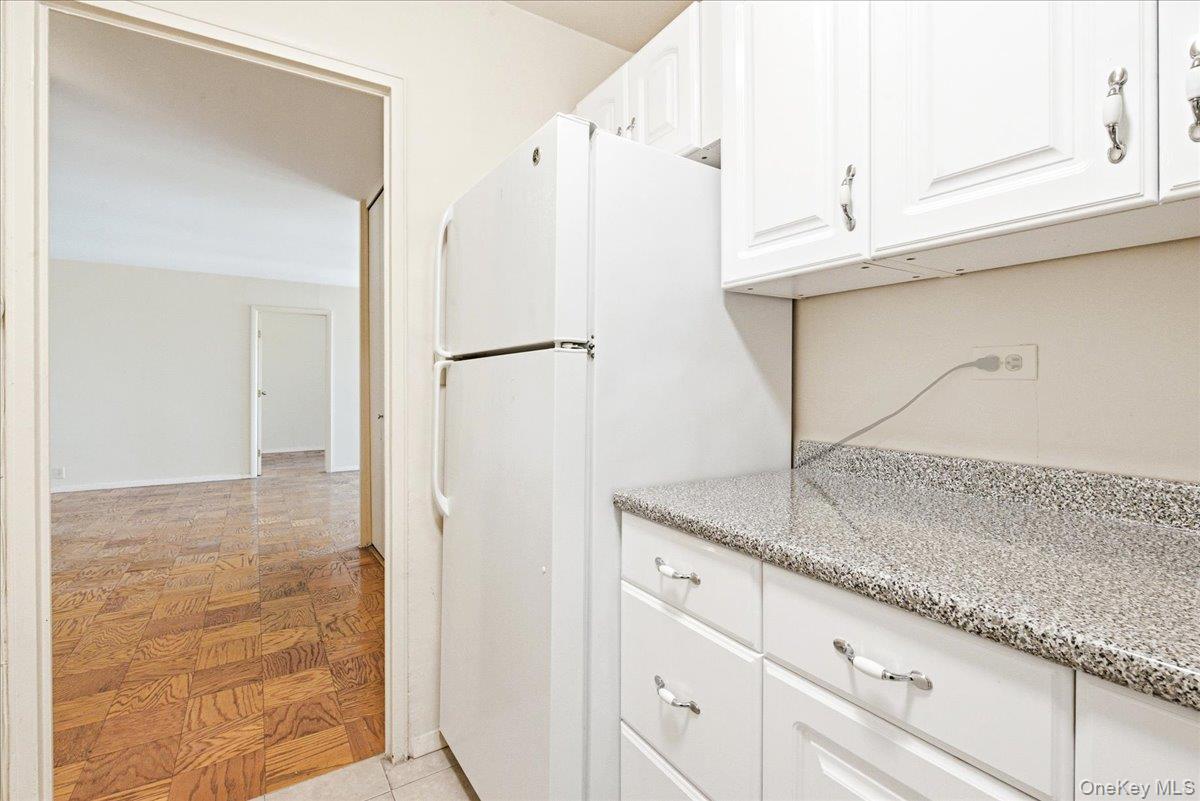 70-25 Yellowstone Boulevard 5a Property Photo 9