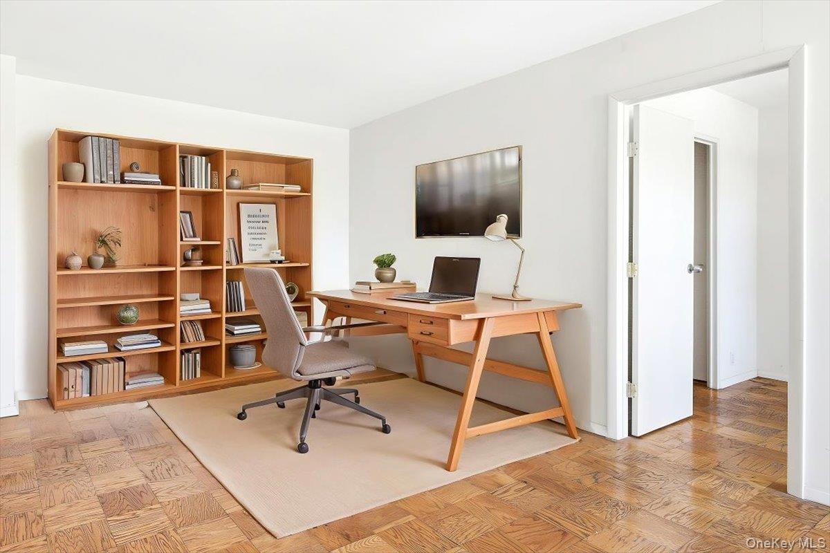 70-25 Yellowstone Boulevard 5a Property Photo 11