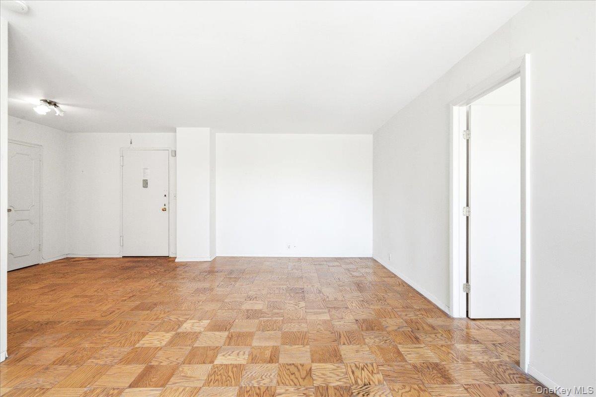 70-25 Yellowstone Boulevard 5a Property Photo 13