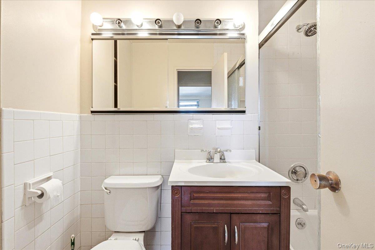 70-25 Yellowstone Boulevard 5a Property Photo 19