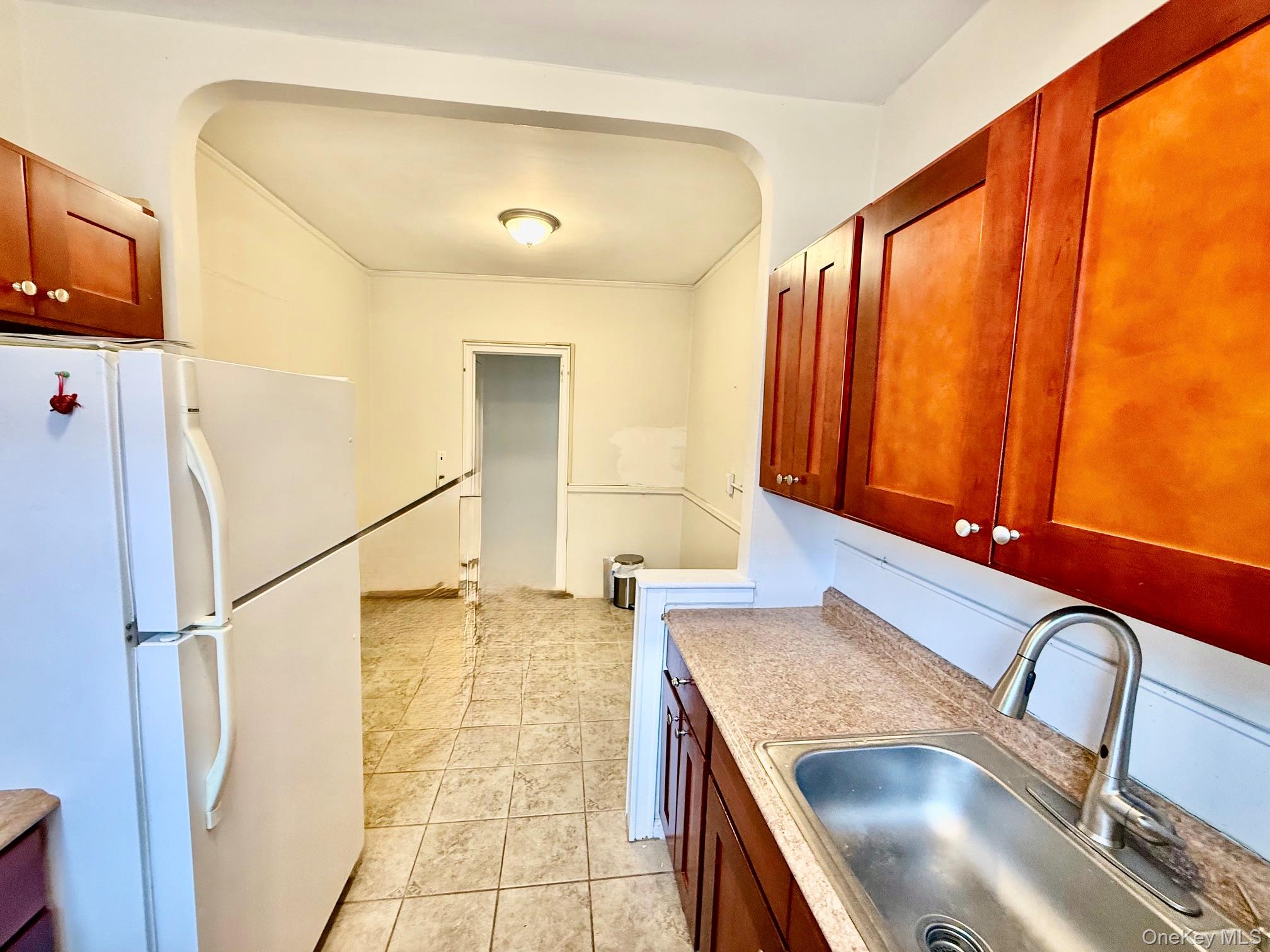 210 Martine Avenue 6l Property Photo 3