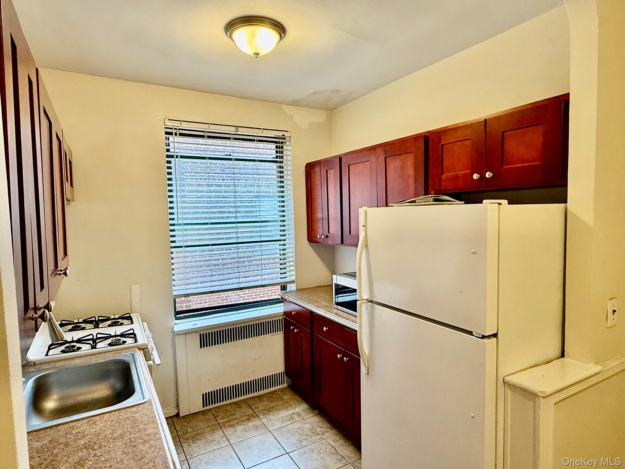 210 Martine Avenue 6l Property Photo 11