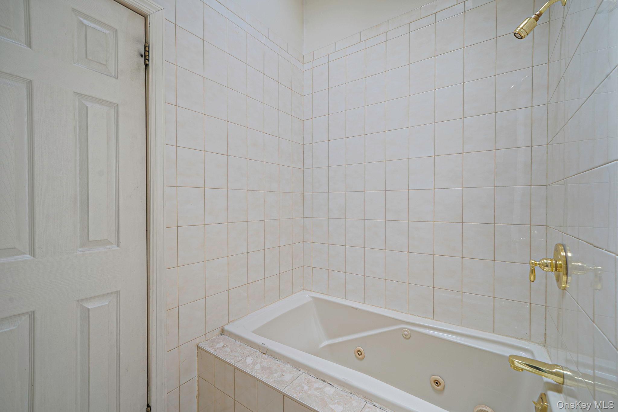61 Ledgewood Drive Property Photo 22