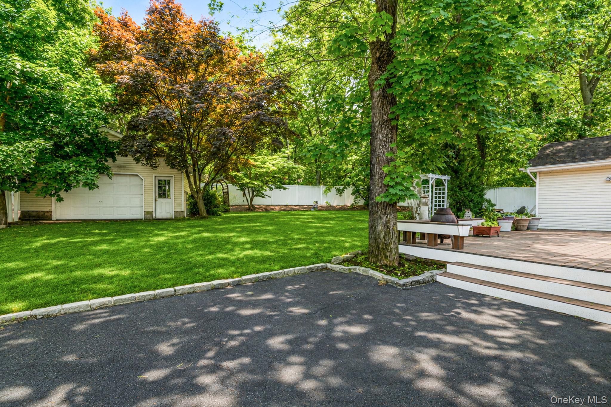 61 Ledgewood Drive Property Photo 28