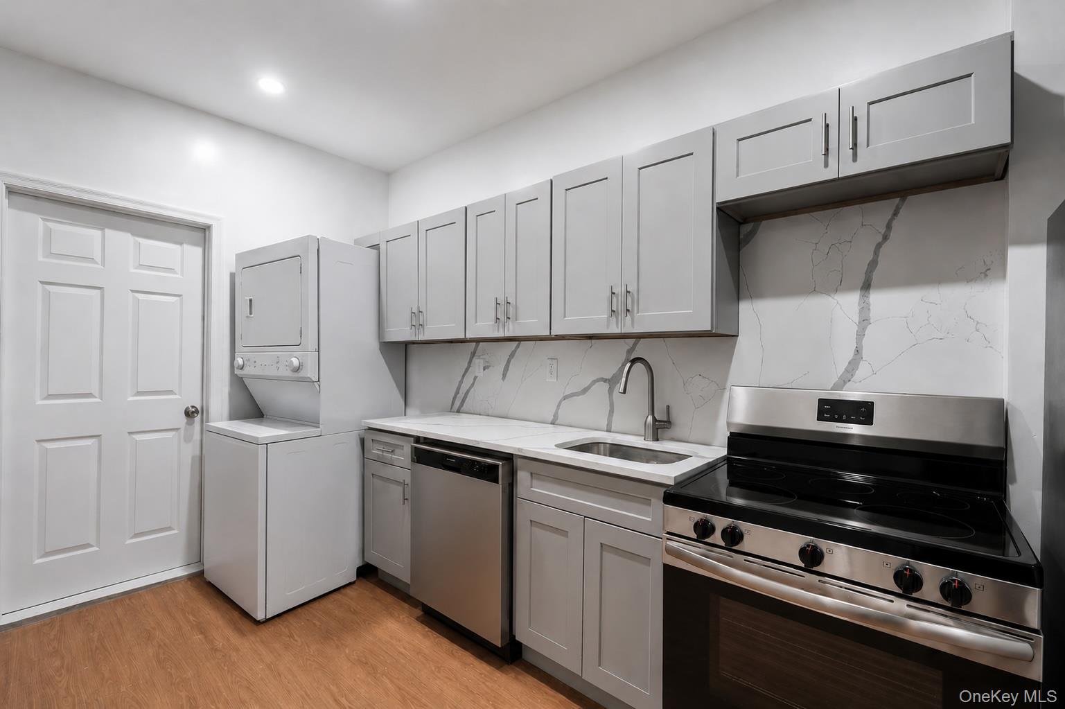 324 Eldert Street 1A Property Photo 1