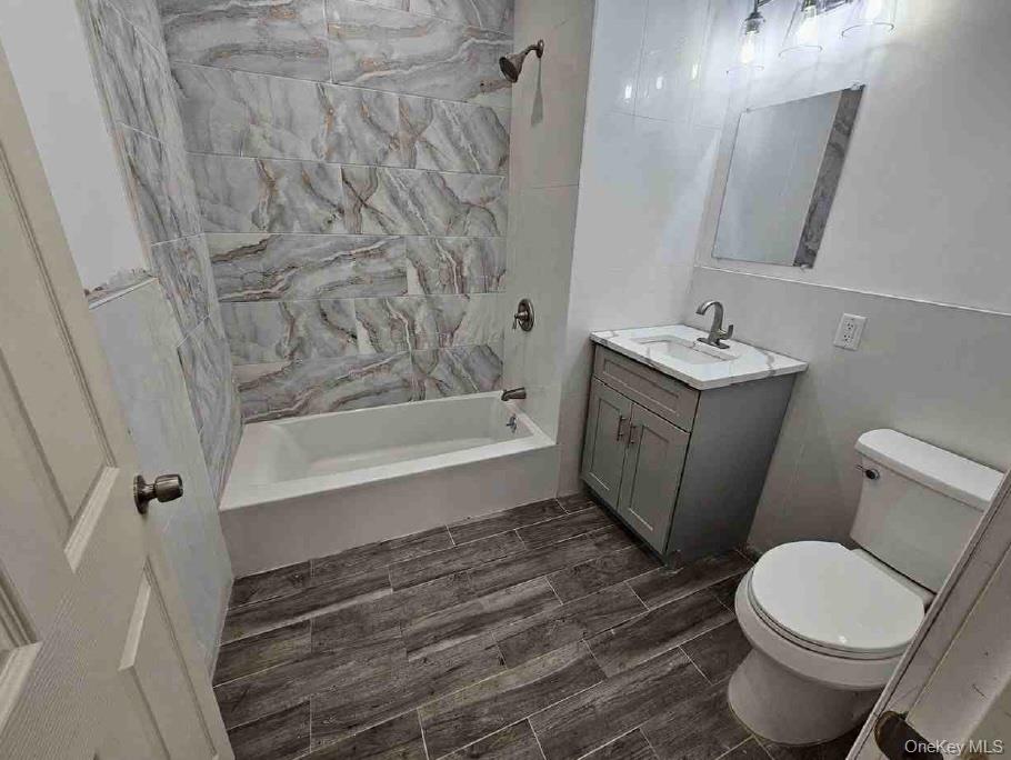 324 Eldert Street 1a Property Photo 5