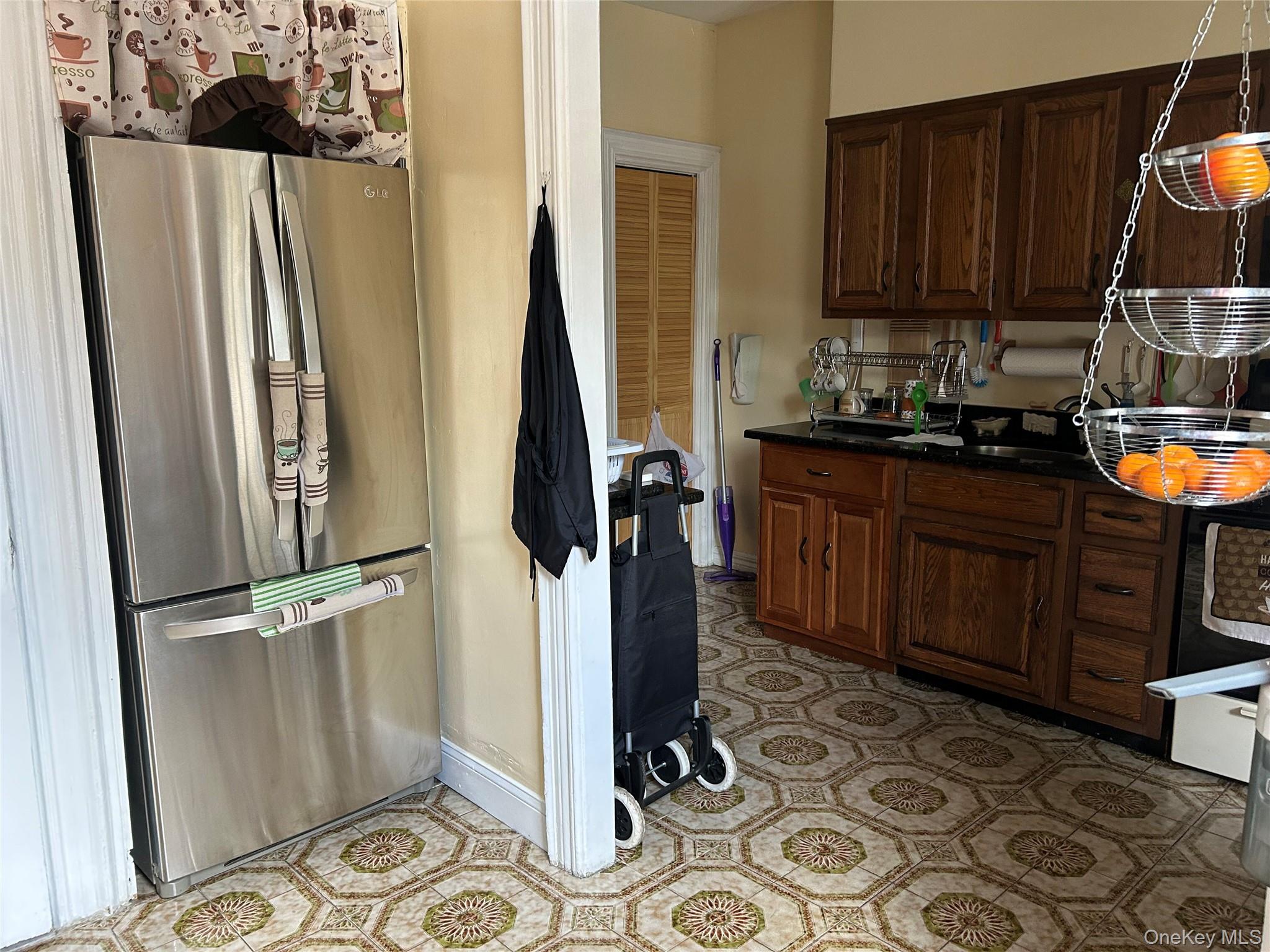 3042 83rd Street Property Photo 8