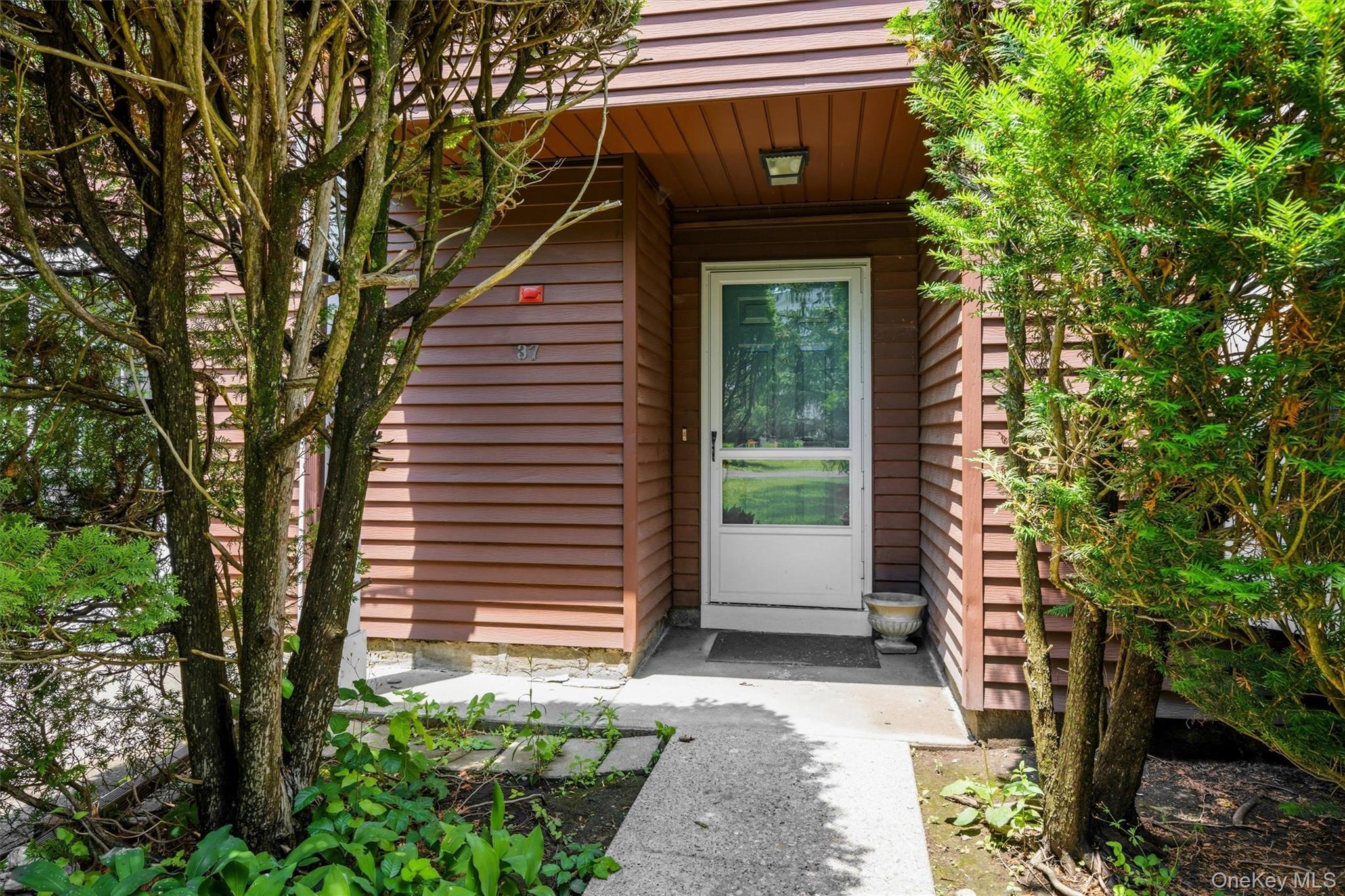 37 Candlestick Court Property Photo 4