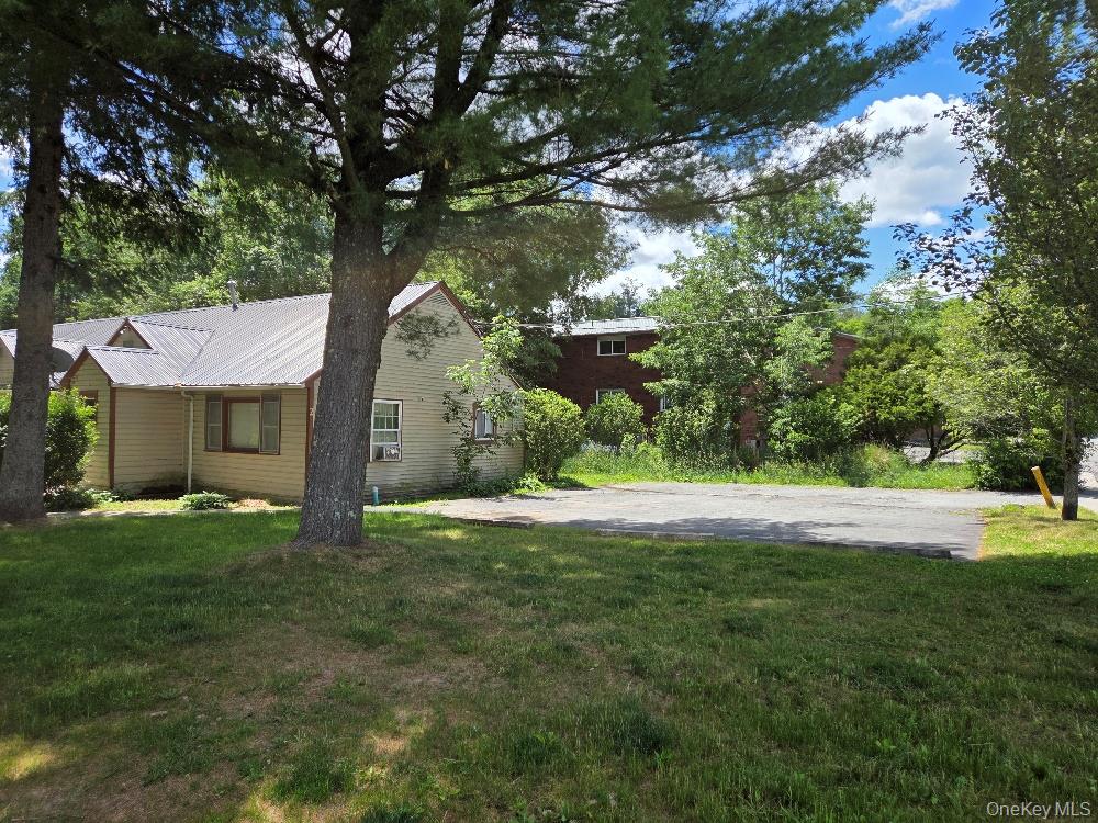 589-593 W Broadway Property Photo 3