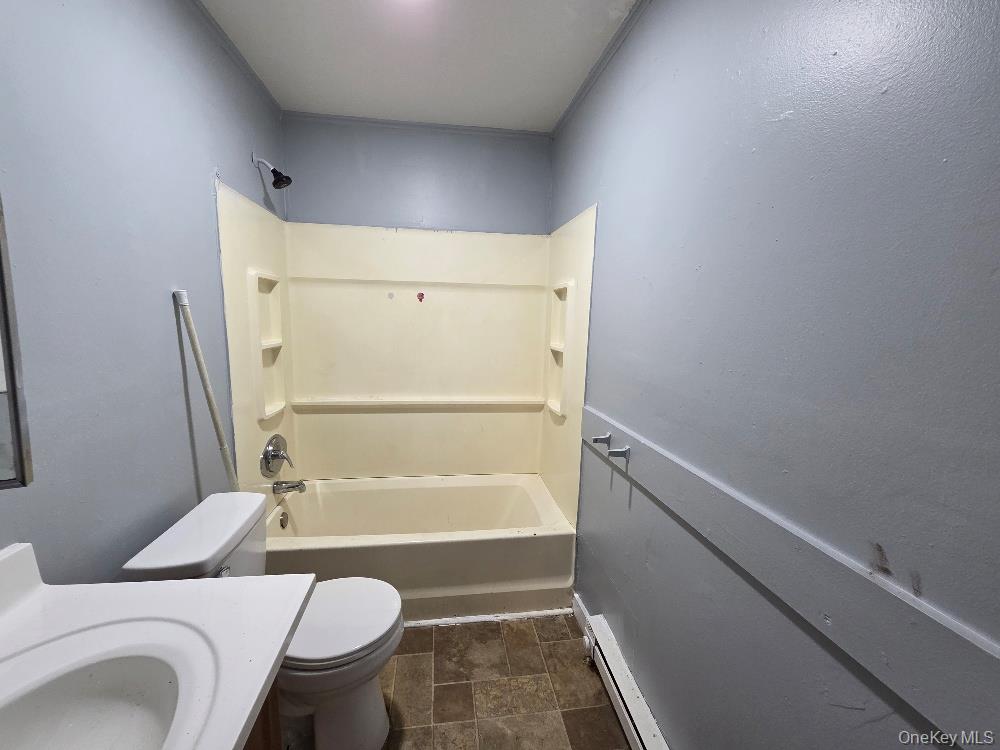 589-593 W Broadway Property Photo 18