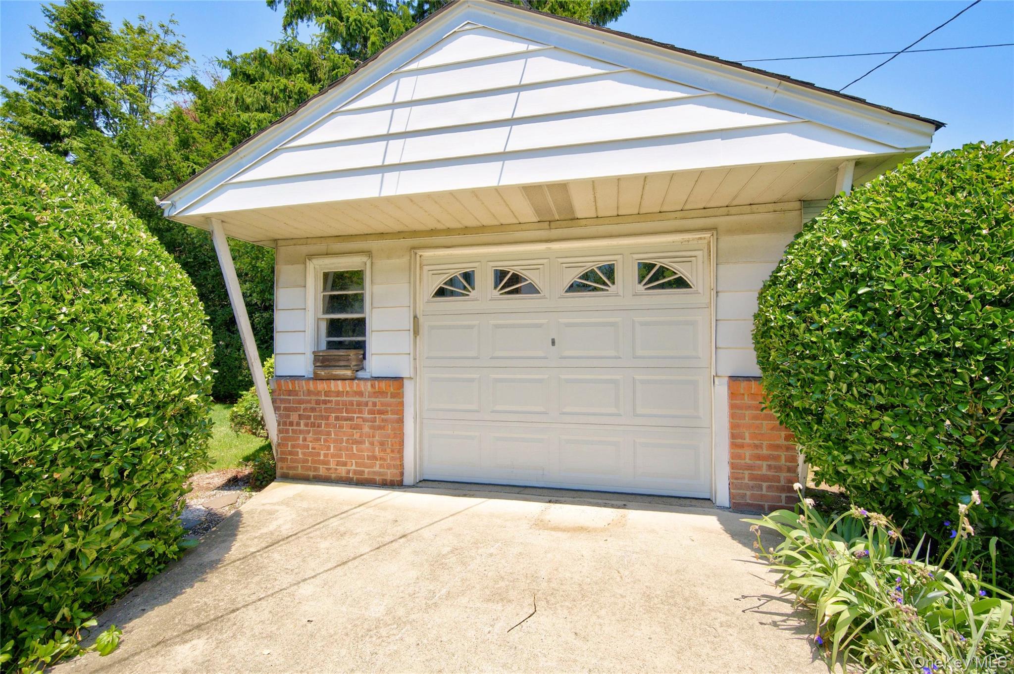 41 Elwood Avenue Property Photo 16