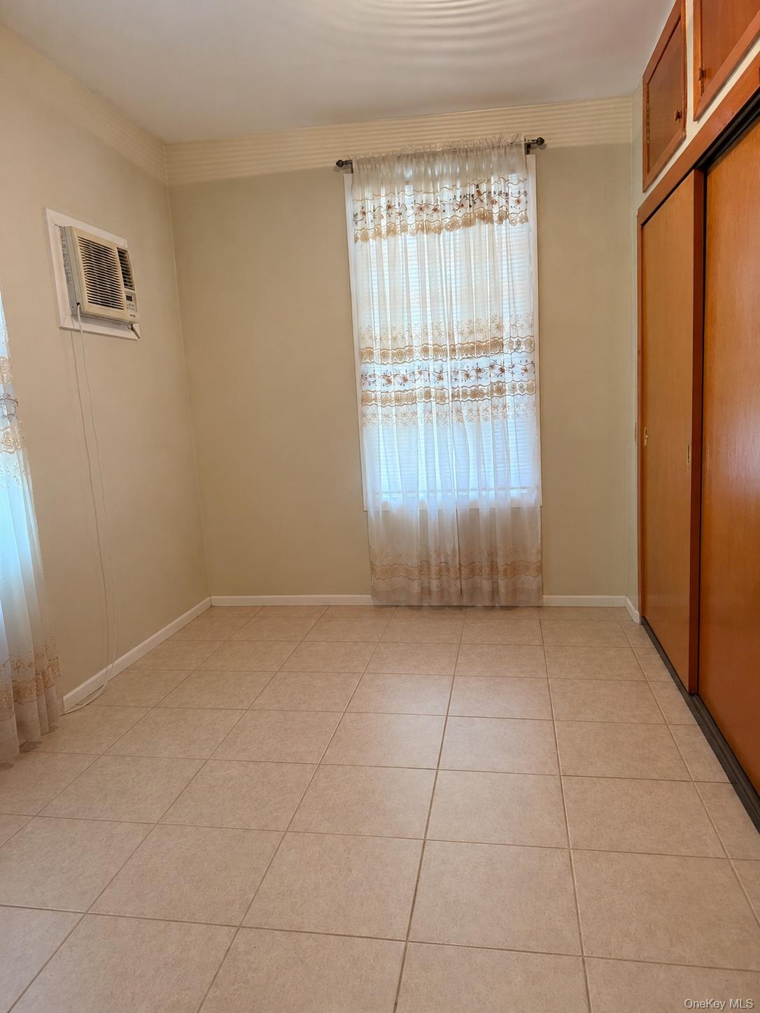 2041 Colonial Avenue Property Photo 20