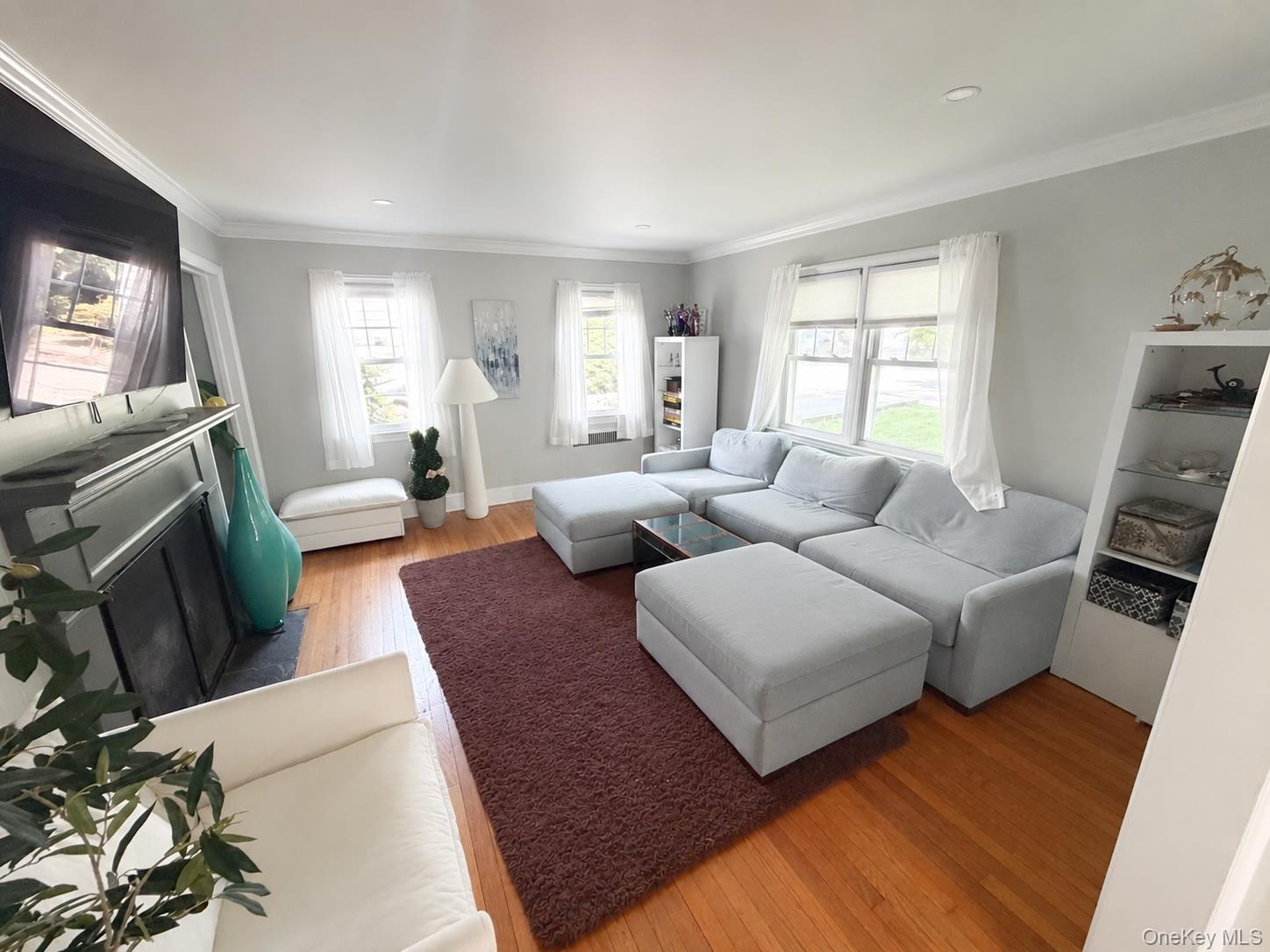215 Seventh Avenue Property Photo 2