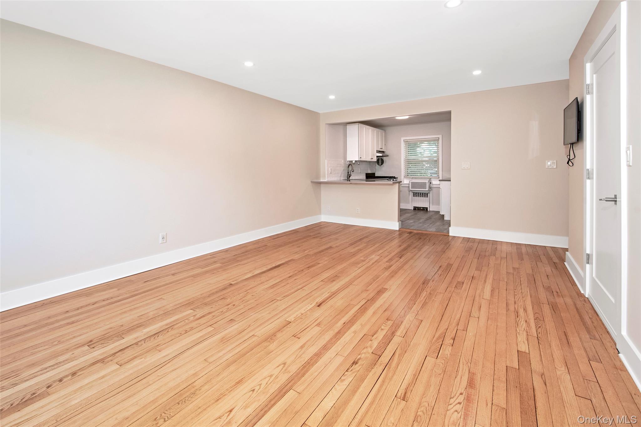 24 Wappanocca Avenue J Property Photo 10
