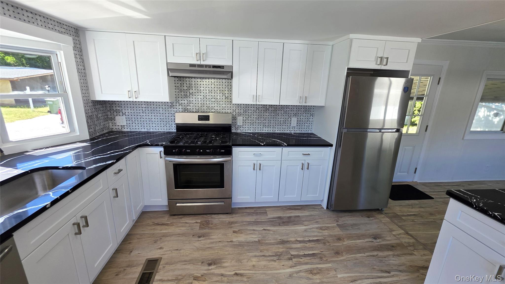 58 Betsy Ross Drive Property Photo 8