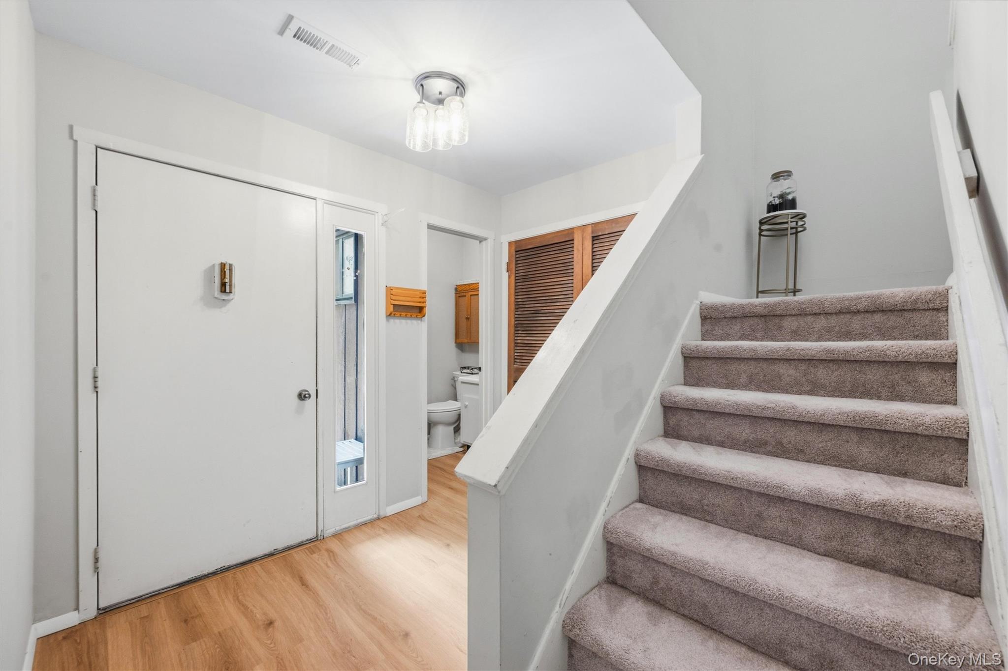 13 Redwood Drive Property Photo 8