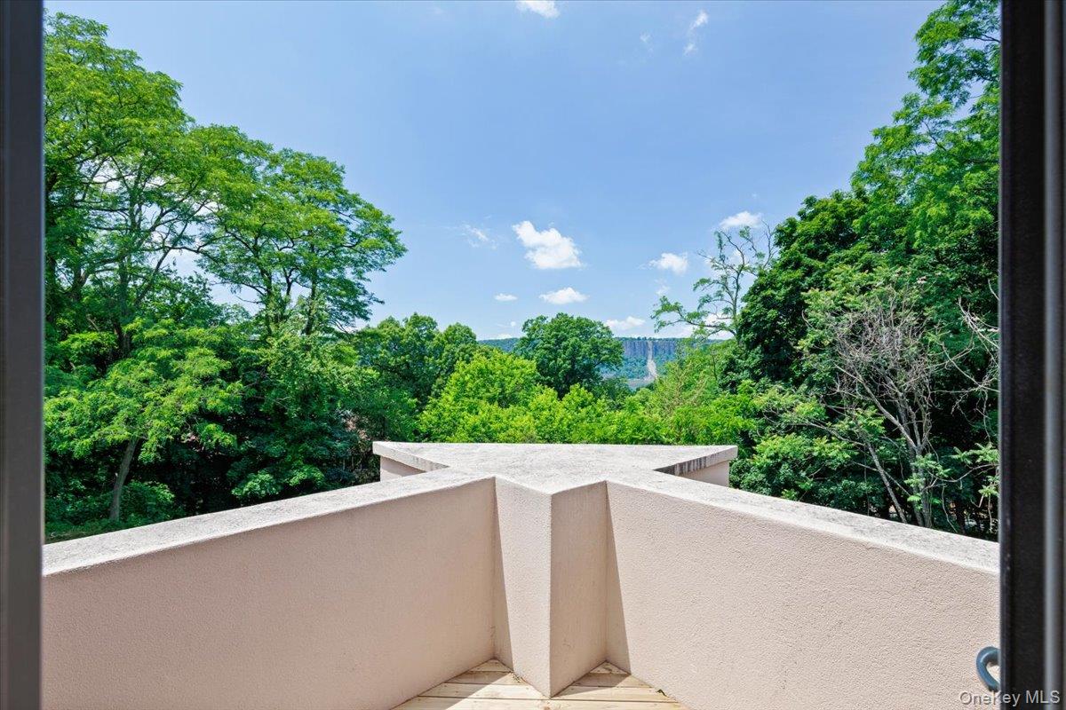 150 Pinecrest Drive Property Photo 27