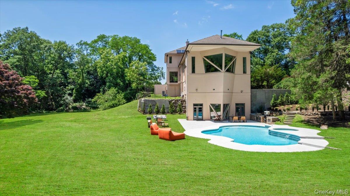 150 Pinecrest Drive Property Photo 41