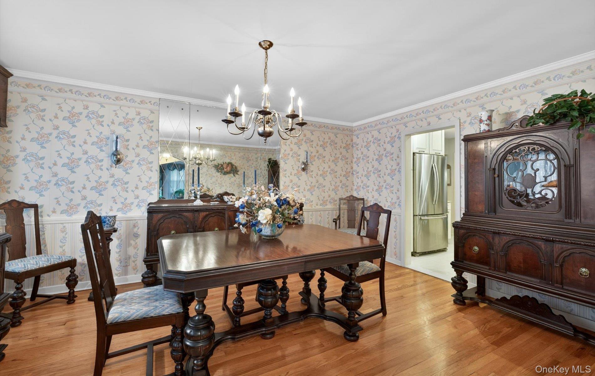 200 Canterbury Gate Property Photo 9