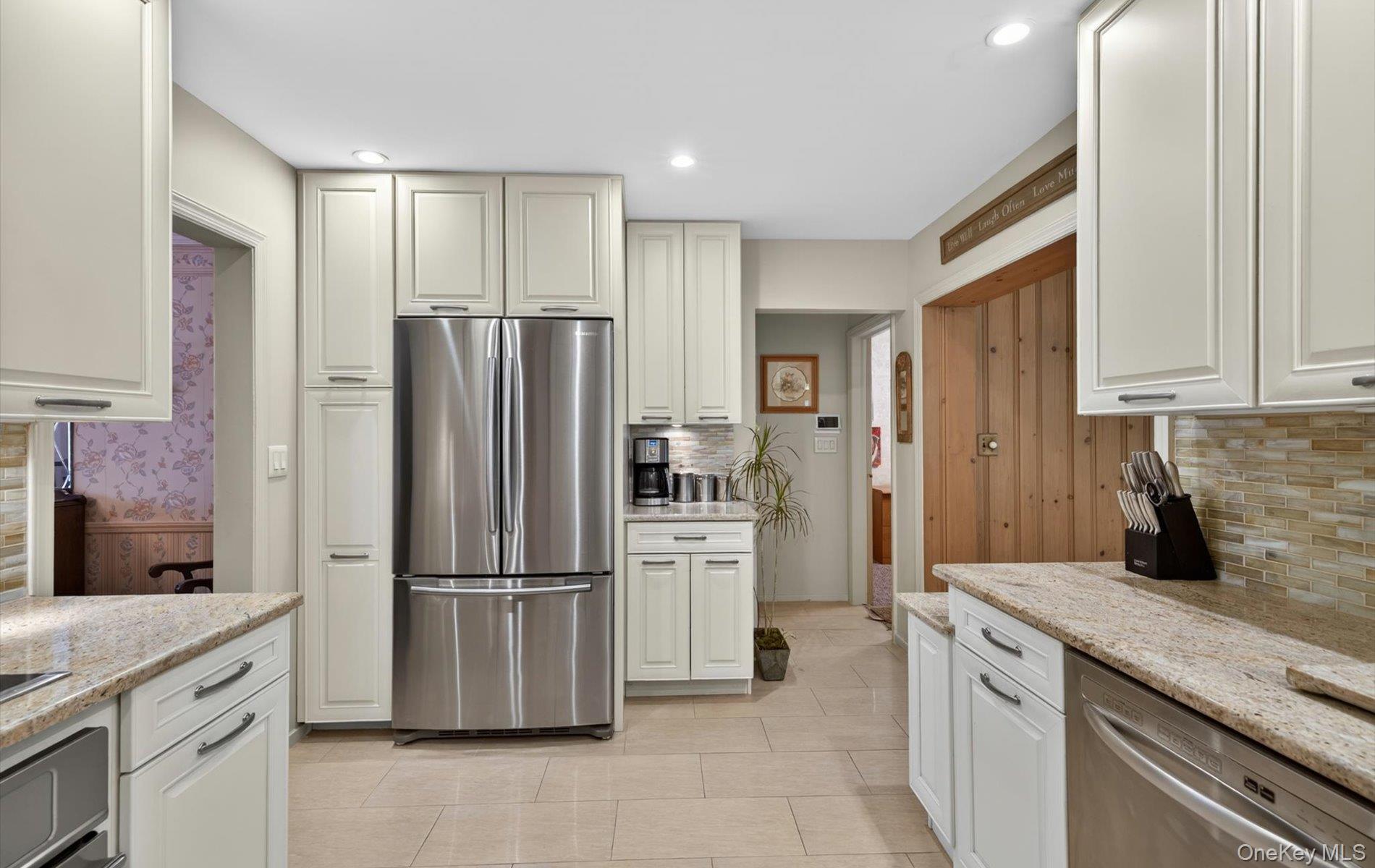 200 Canterbury Gate Property Photo 12
