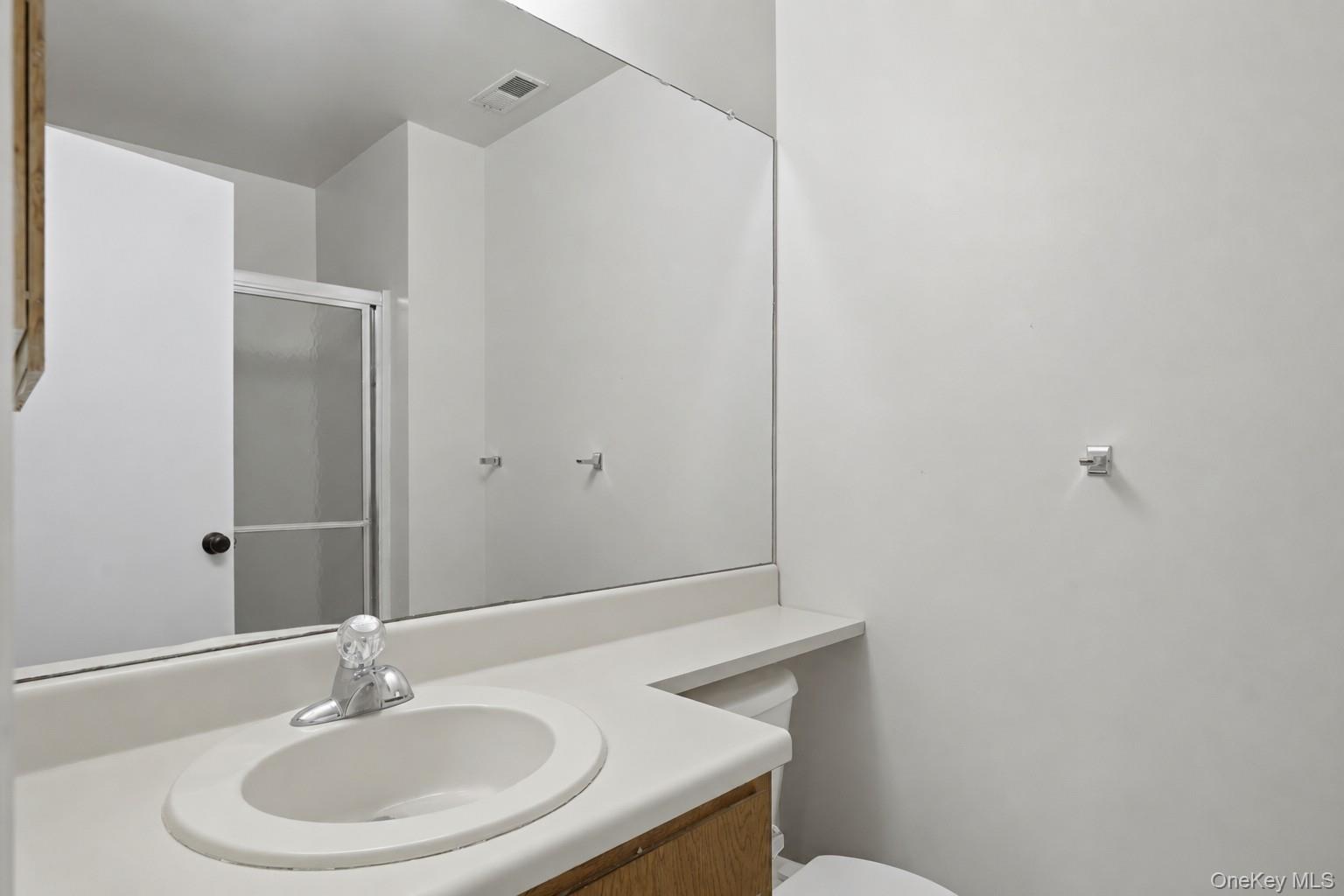 33 Moore Lane 15 Property Photo 19