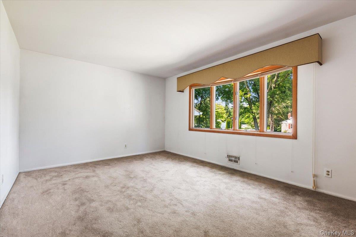 2872 Brookfield Drive Property Photo 4