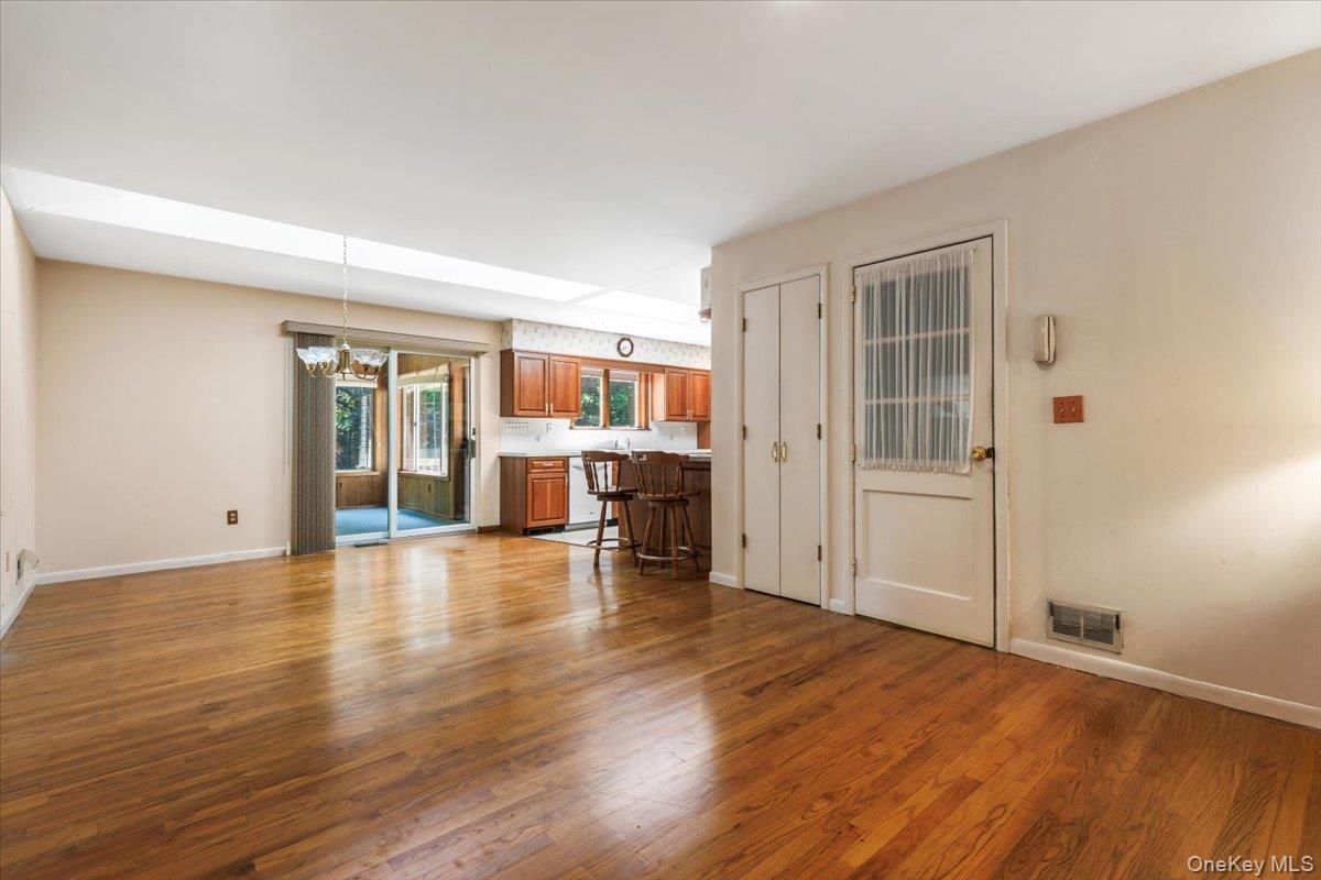 2872 Brookfield Drive Property Photo 6