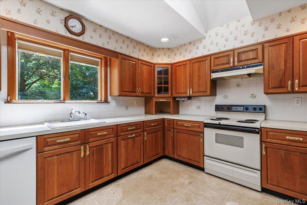 2872 Brookfield Drive Property Photo 11