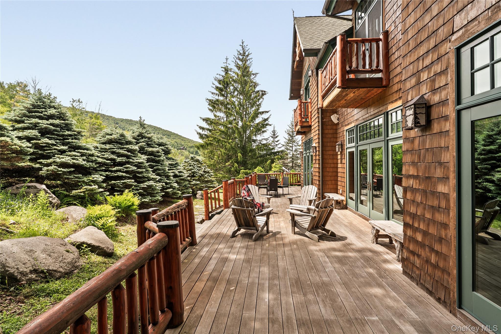 6 White Way Property Photo 3