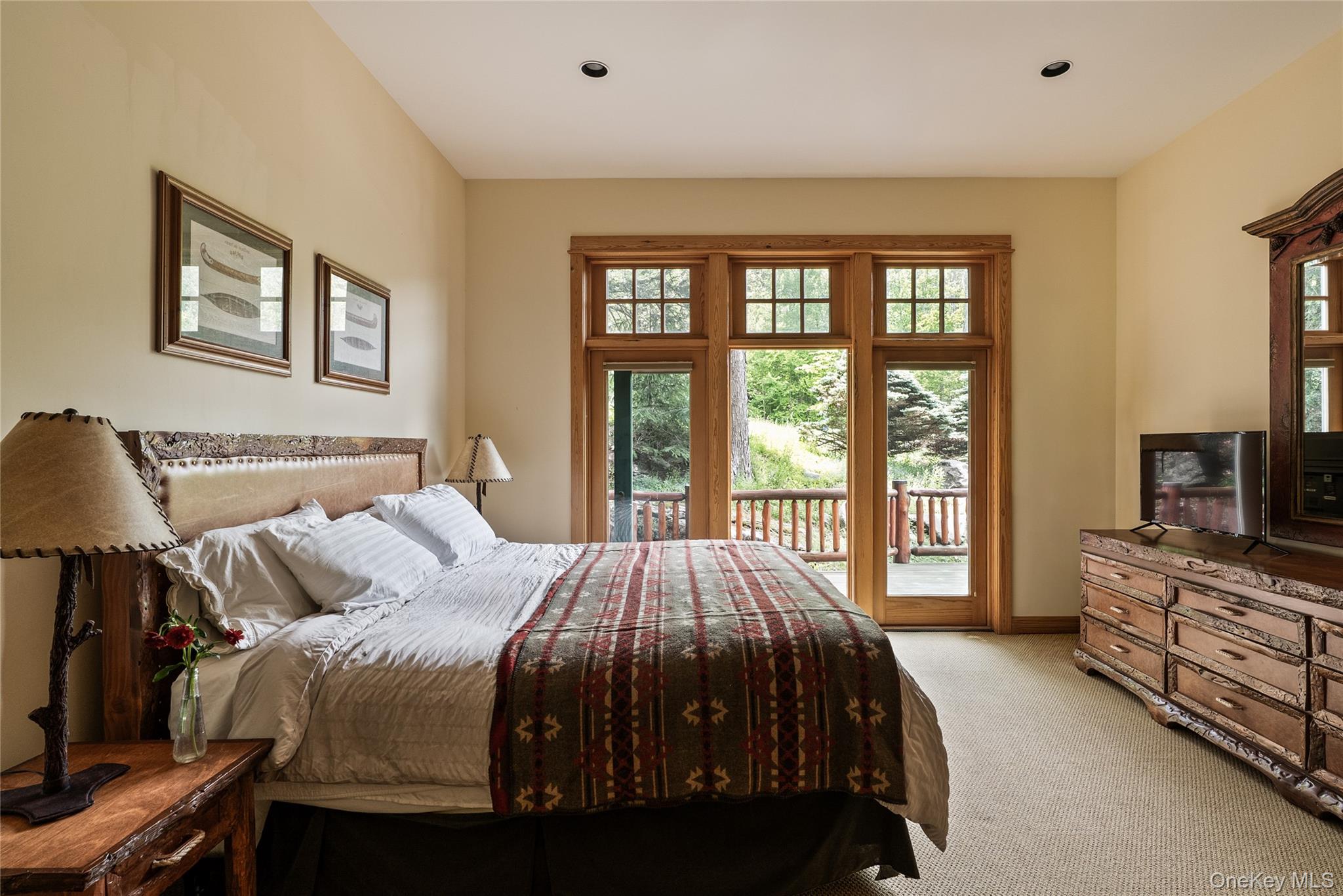 6 White Way Property Photo 42