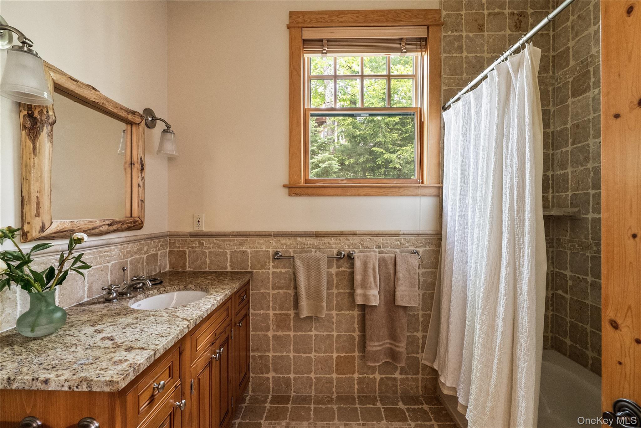 6 White Way Property Photo 43