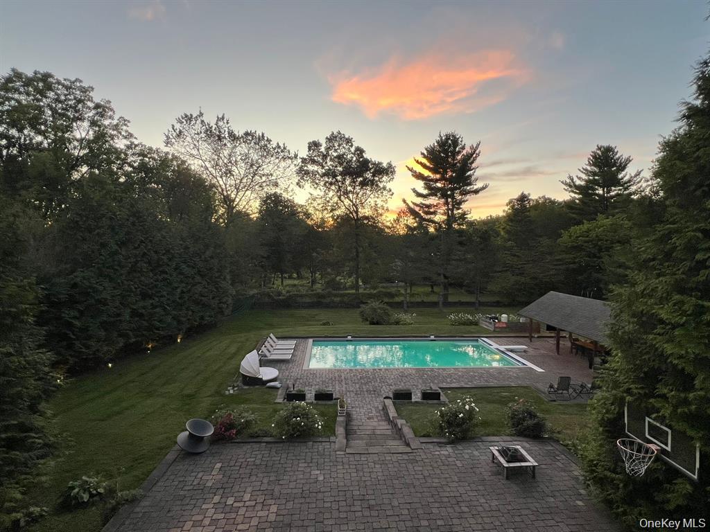 11 Deerwood Road Property Photo 4