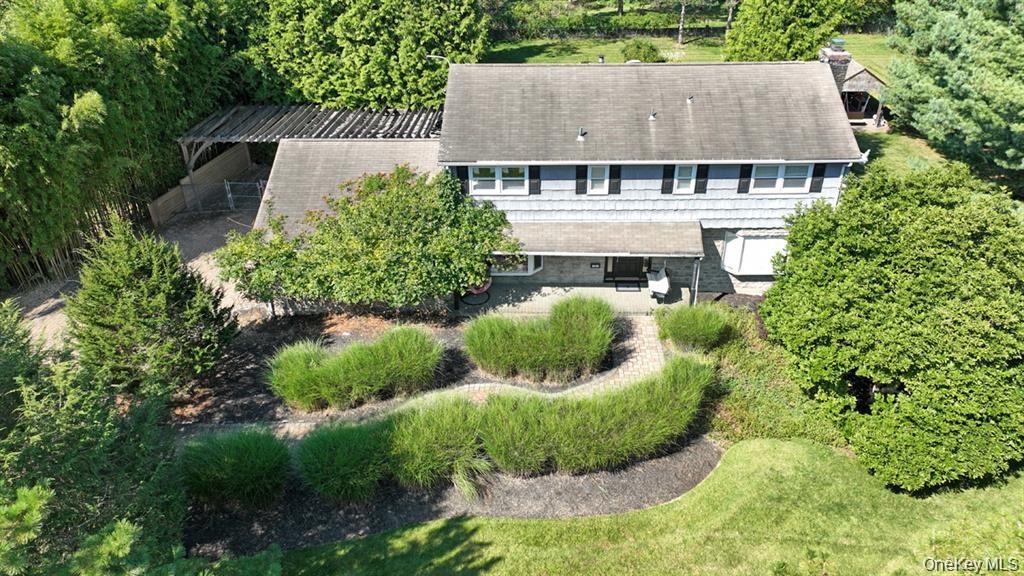 11 Deerwood Road Property Photo 8