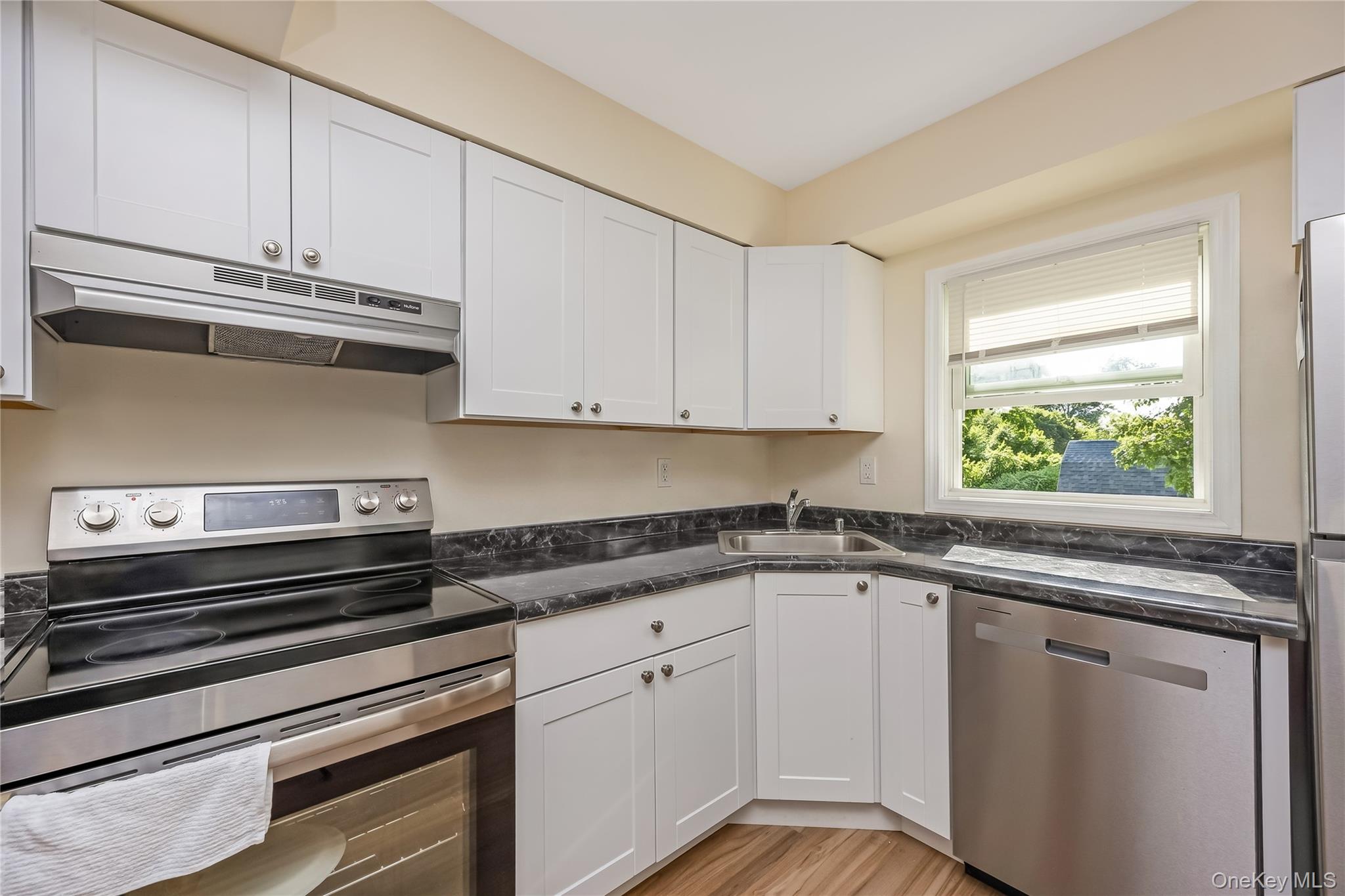 28 Baldwin Street Property Photo 19