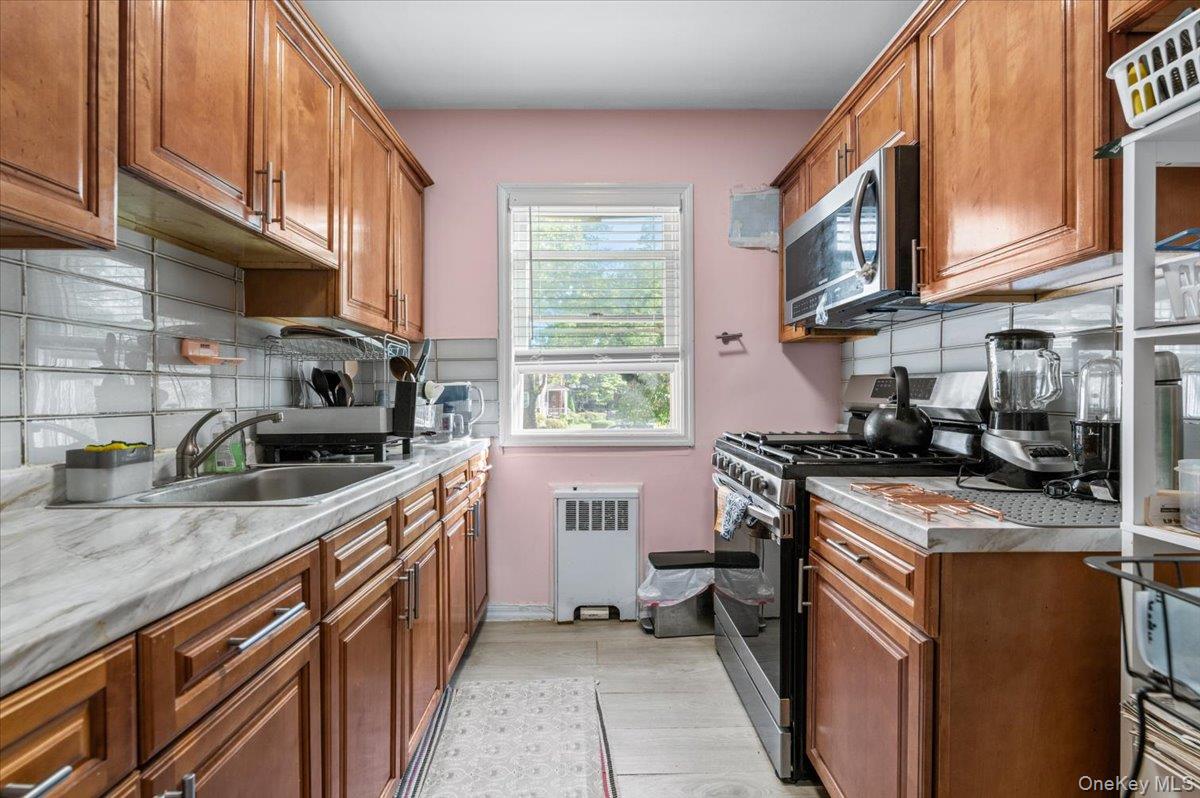 87-29 Marengo Street 1c Property Photo 6