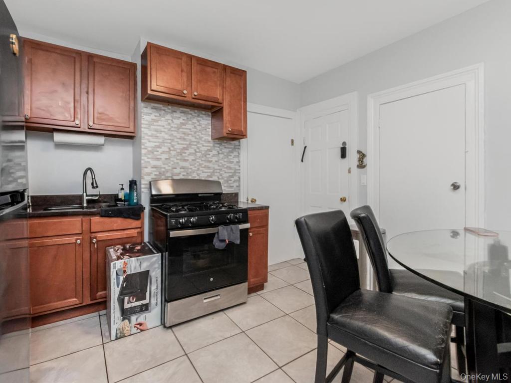 18 Porach Street Property Photo 13