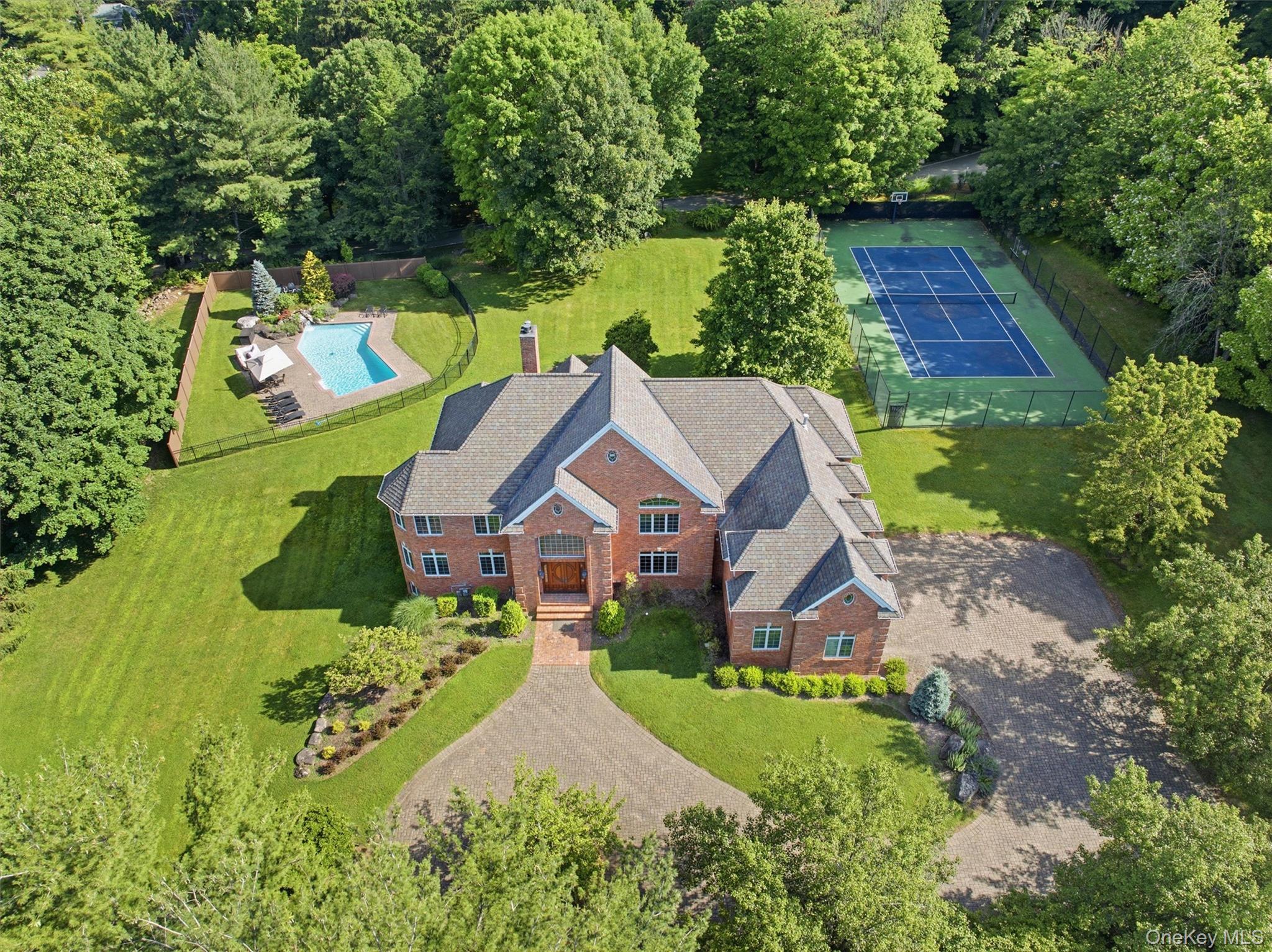 637 S Mountain Road Property Photo 1